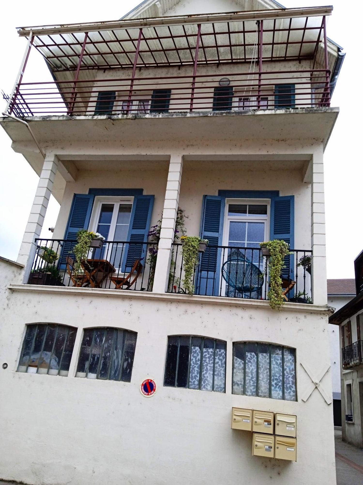 Le Logis Du Guiers Lägenhet Le Pont-de-Beauvoisin Exteriör bild